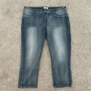 LEI Mid-Wash Cropped Jeans